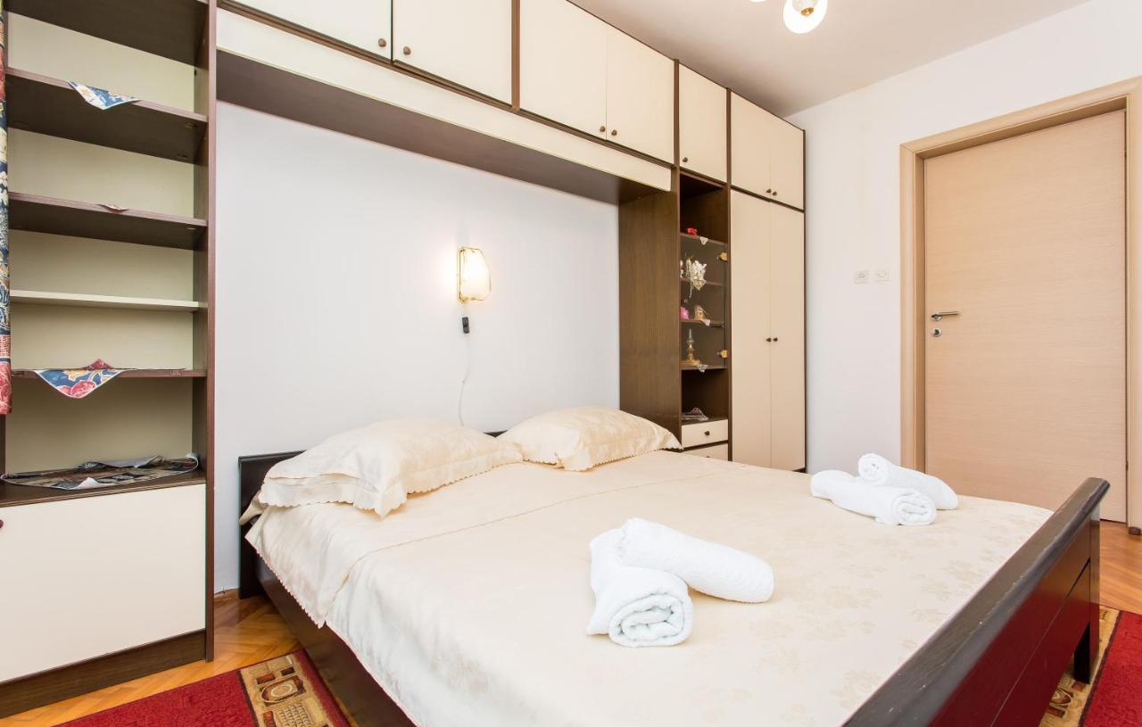 Appartment Rezika Šilo Екстериор снимка
