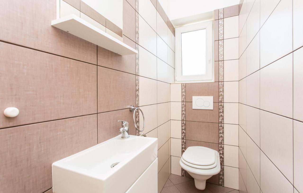 Appartment Rezika Šilo Екстериор снимка