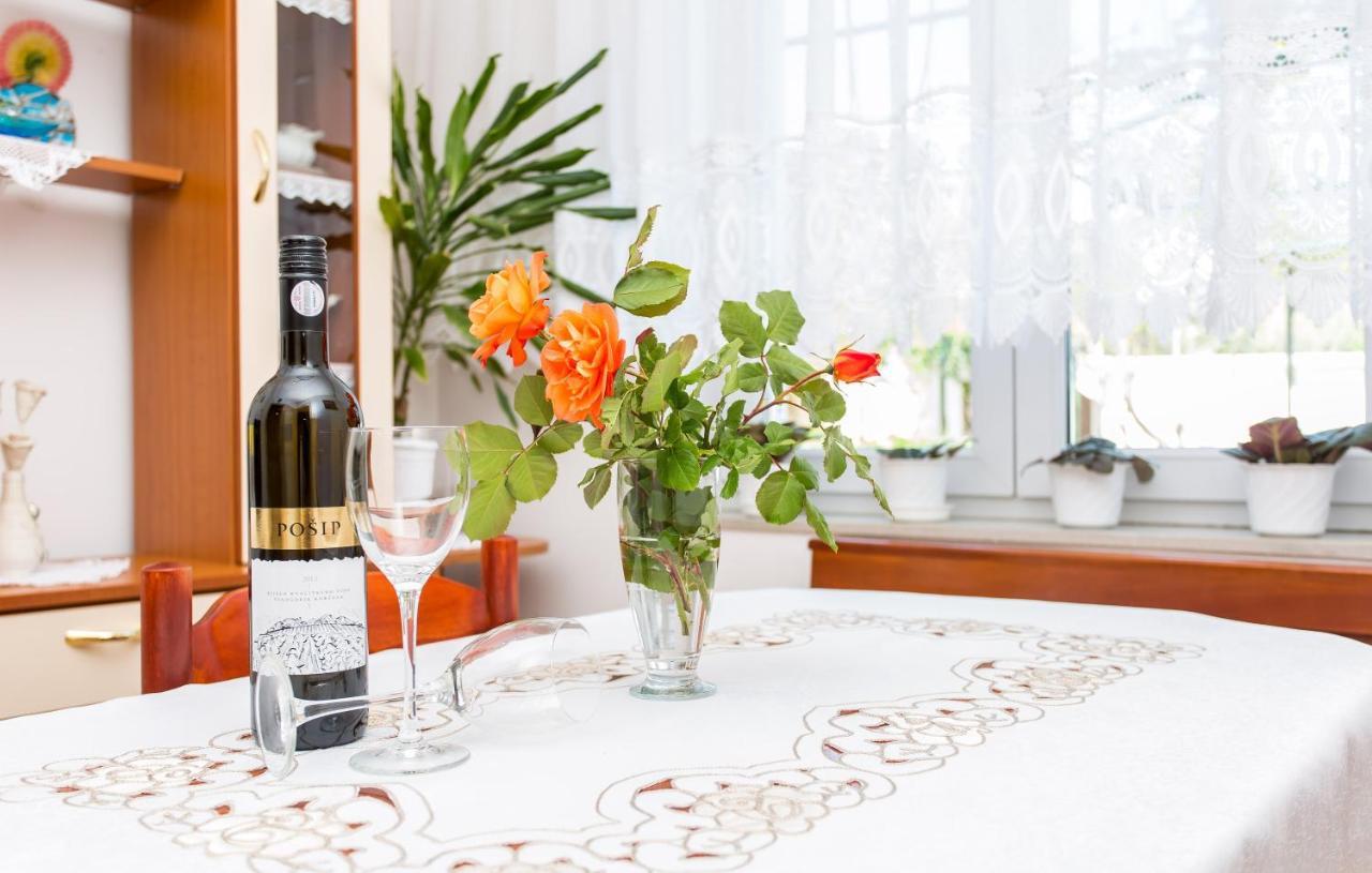 Appartment Rezika Šilo Екстериор снимка