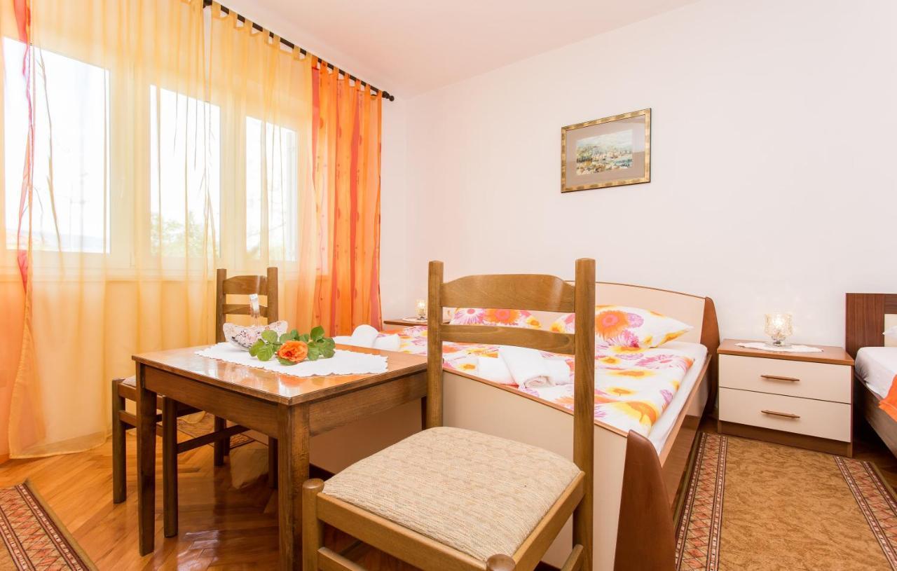 Appartment Rezika Šilo Екстериор снимка